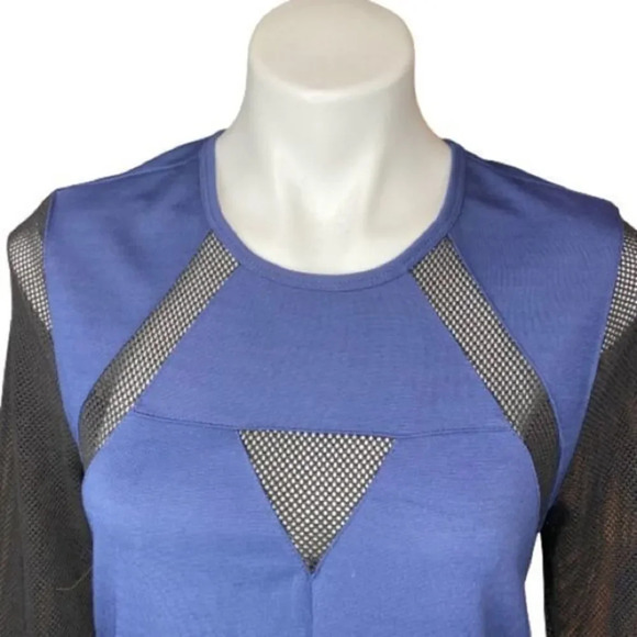 - Tobi   Women dress with mesh sleeve - Picture 7 of 8